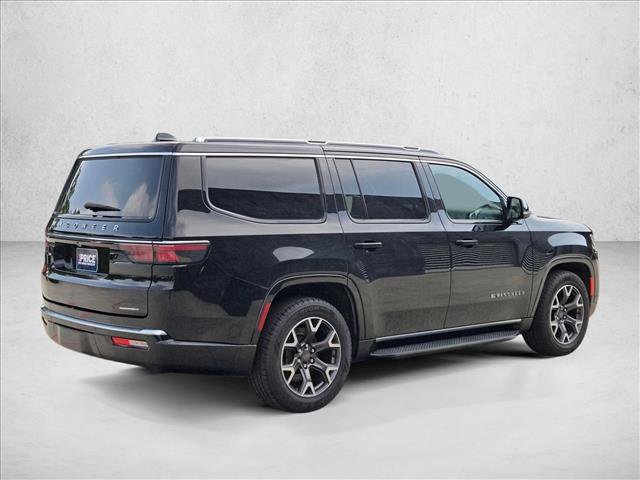 Used 2024 Jeep Wagoneer Series III AWD/4WD image 5