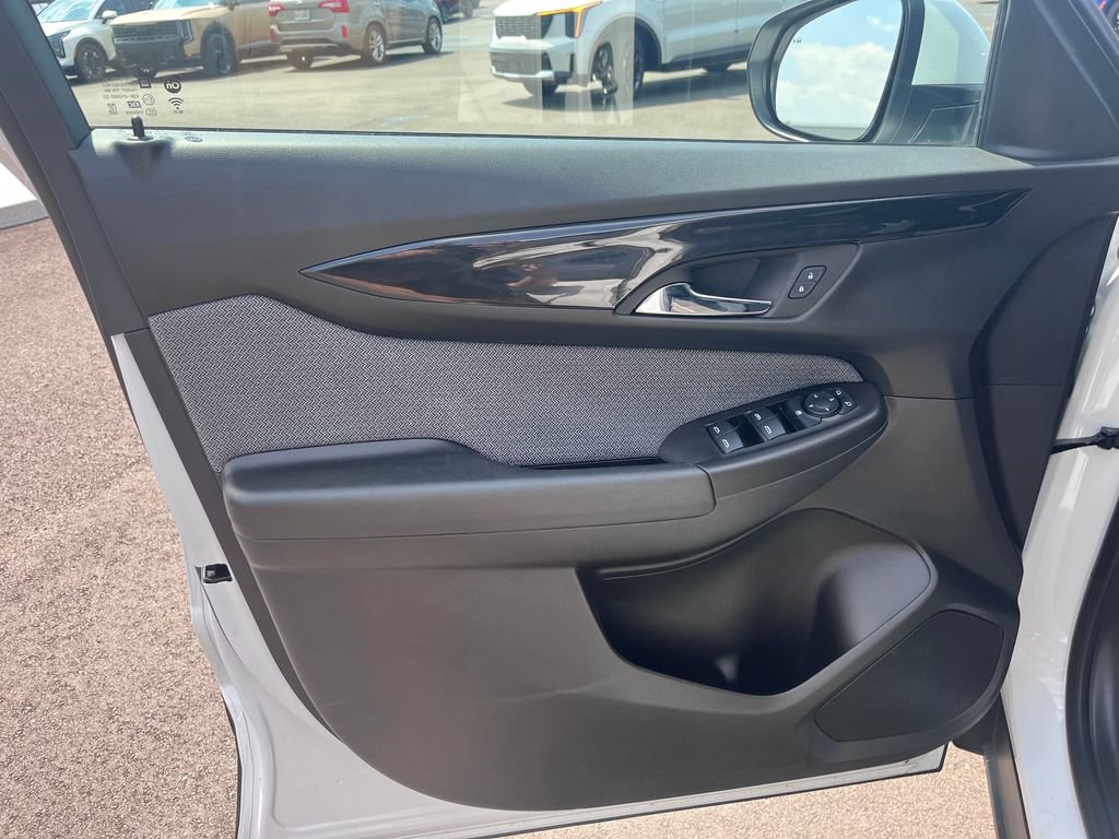 Used 2025 Chevrolet TrailBlazer LT w/ Driver Confidence Package FWD image 8