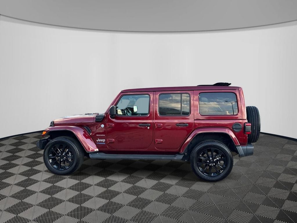 Used 2021 Jeep Wrangler Unlimited Sahara w/ Cold Weather Group AWD/4WD image 4