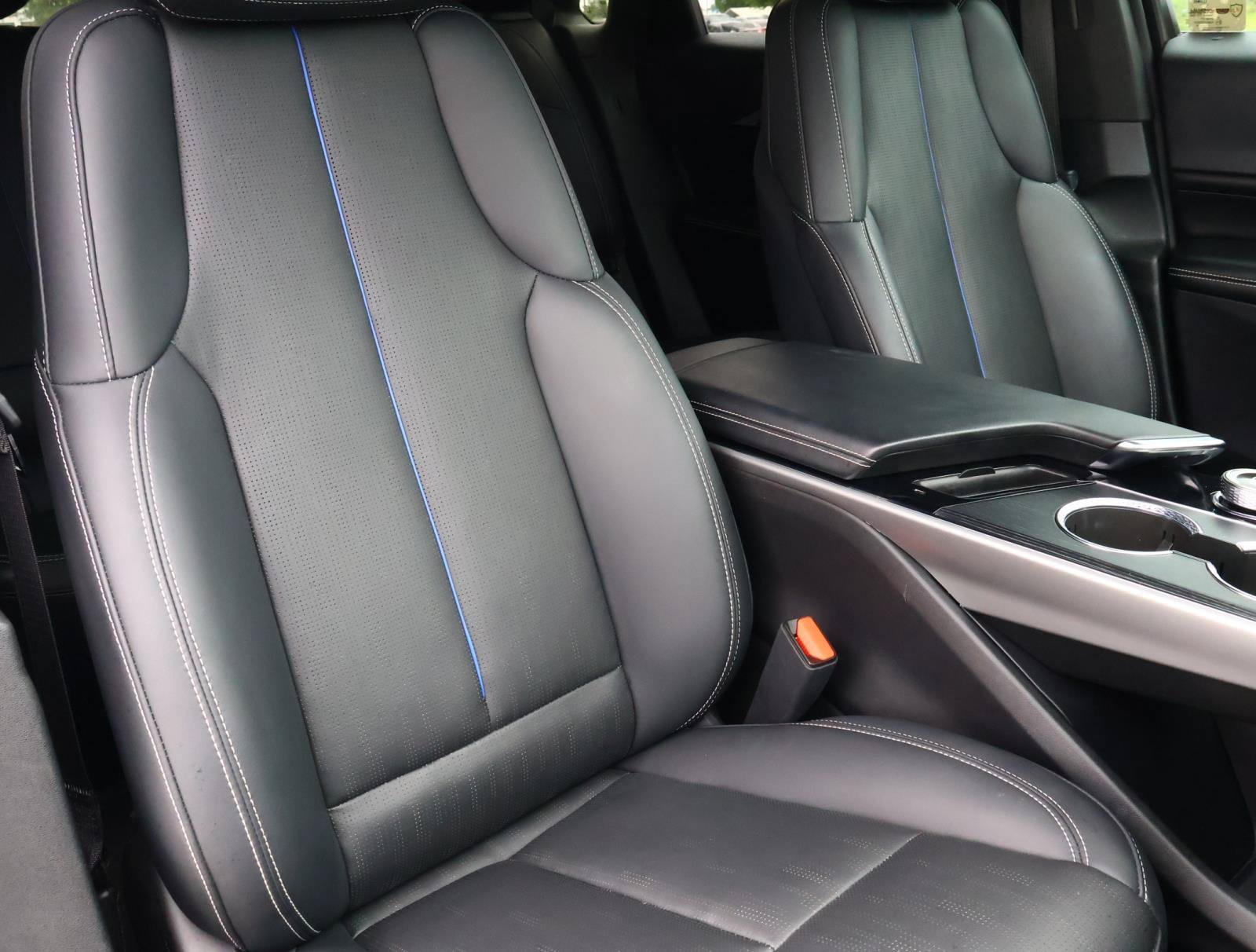 Used 2024 Cadillac Lyriq Sport RWD image 21