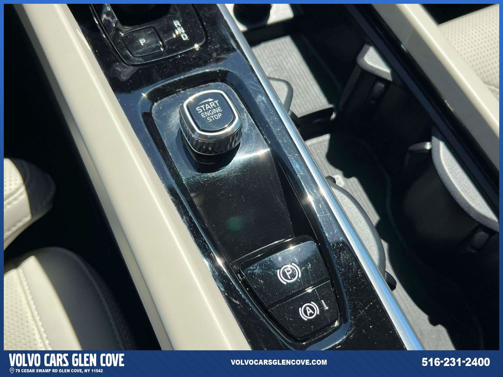 Certified 2024 Volvo XC60 B5 Ultimate w/ Protection Package Premier AWD/4WD image 29