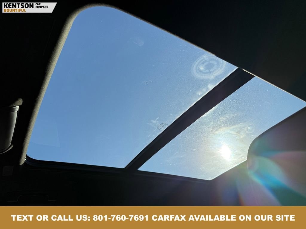 Used 2025 GMC Yukon Denali w/ Sun & Power Step Package image 32