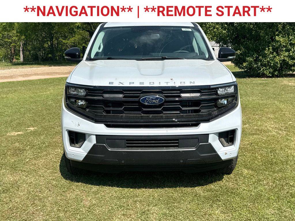 New 2026 Ford Expedition Active RWD image 2