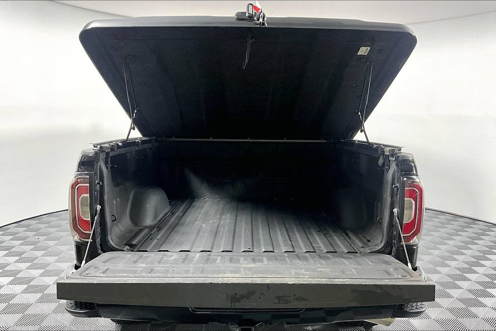 Used 2016 GMC Sierra 1500 Denali w/ Enhanced Driver Alert Package AWD/4WD image 33