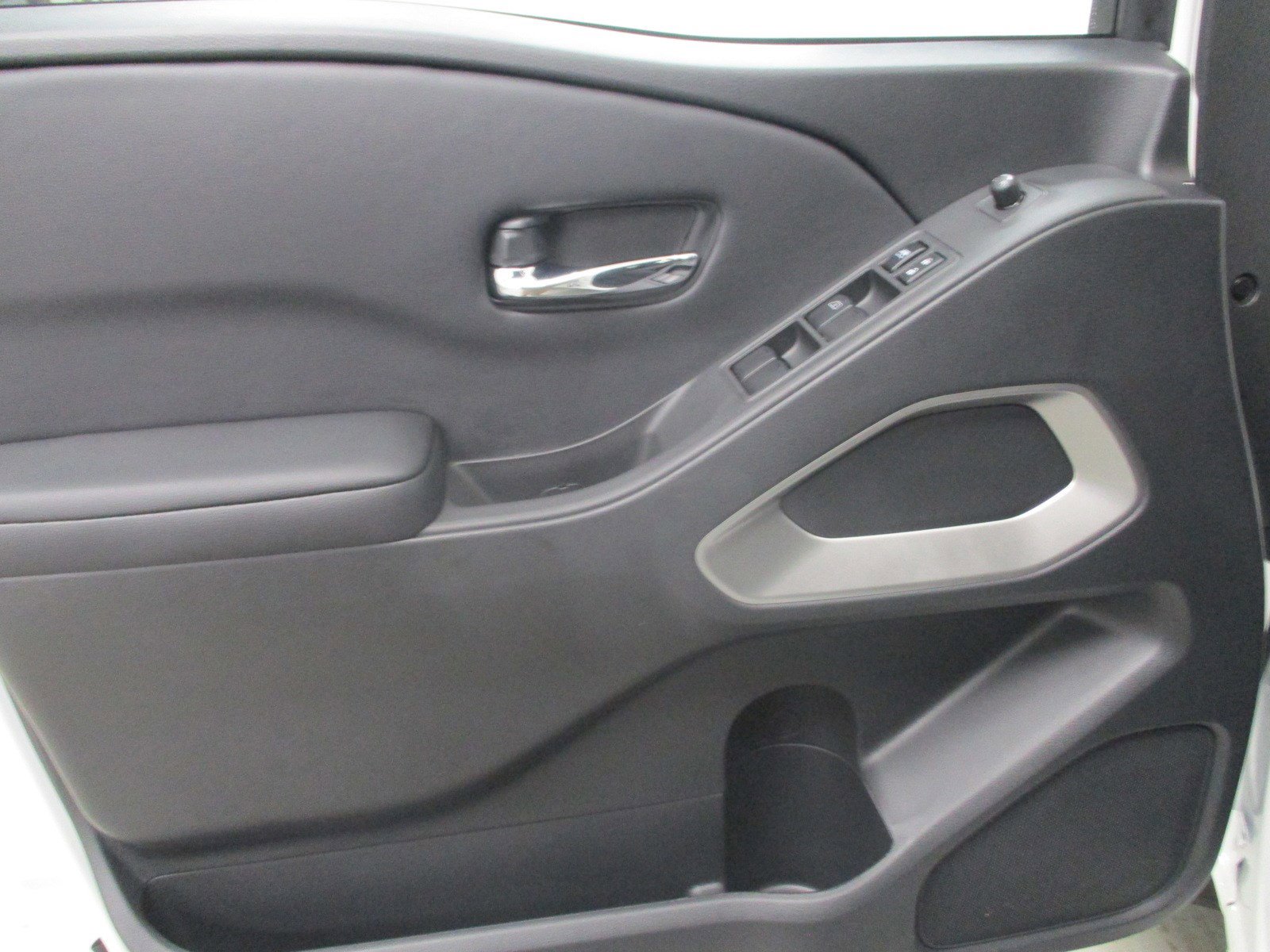 New 2025 Nissan Frontier SV image 12