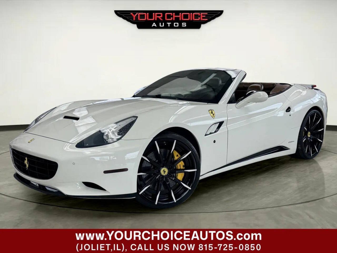 Used 2012 Ferrari California RWD image 1