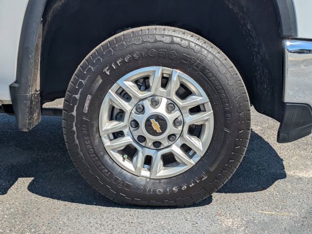 Used 2024 Chevrolet Silverado 2500 LT AWD/4WD image 11