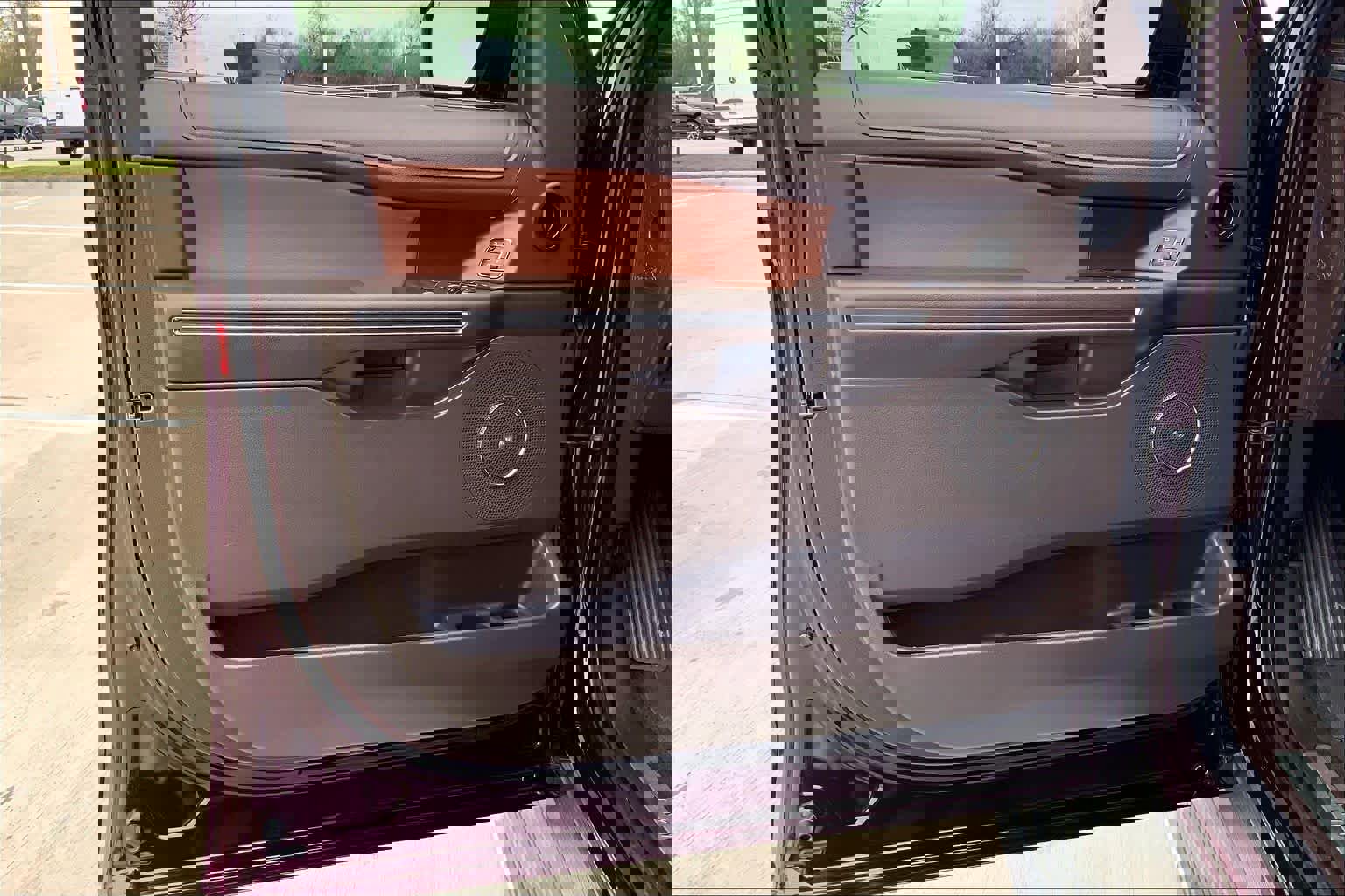 Used 2024 Ford Expedition King Ranch image 18