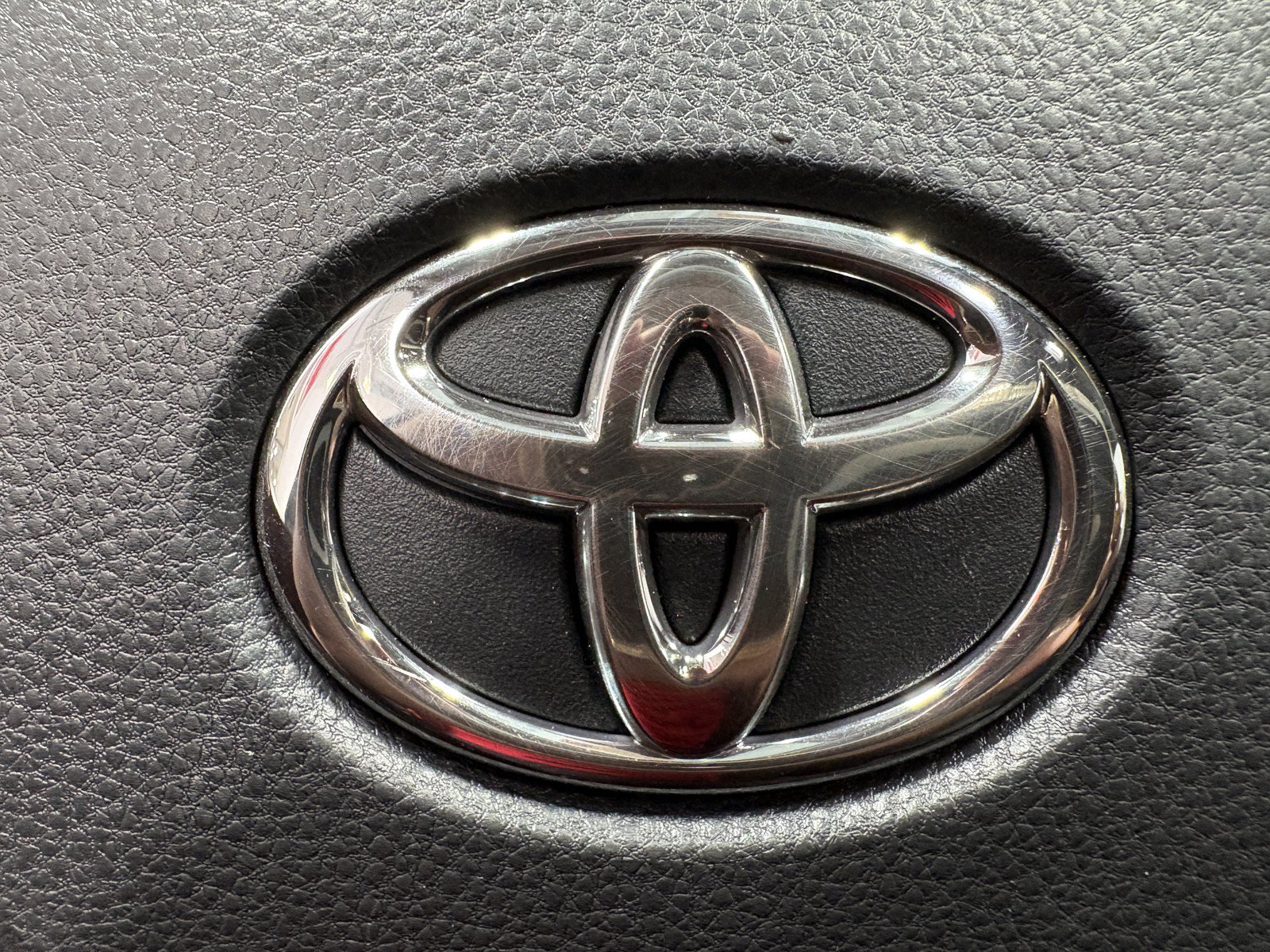 Used 2024 Toyota RAV4 XLE w/ Convenience Package AWD/4WD image 19
