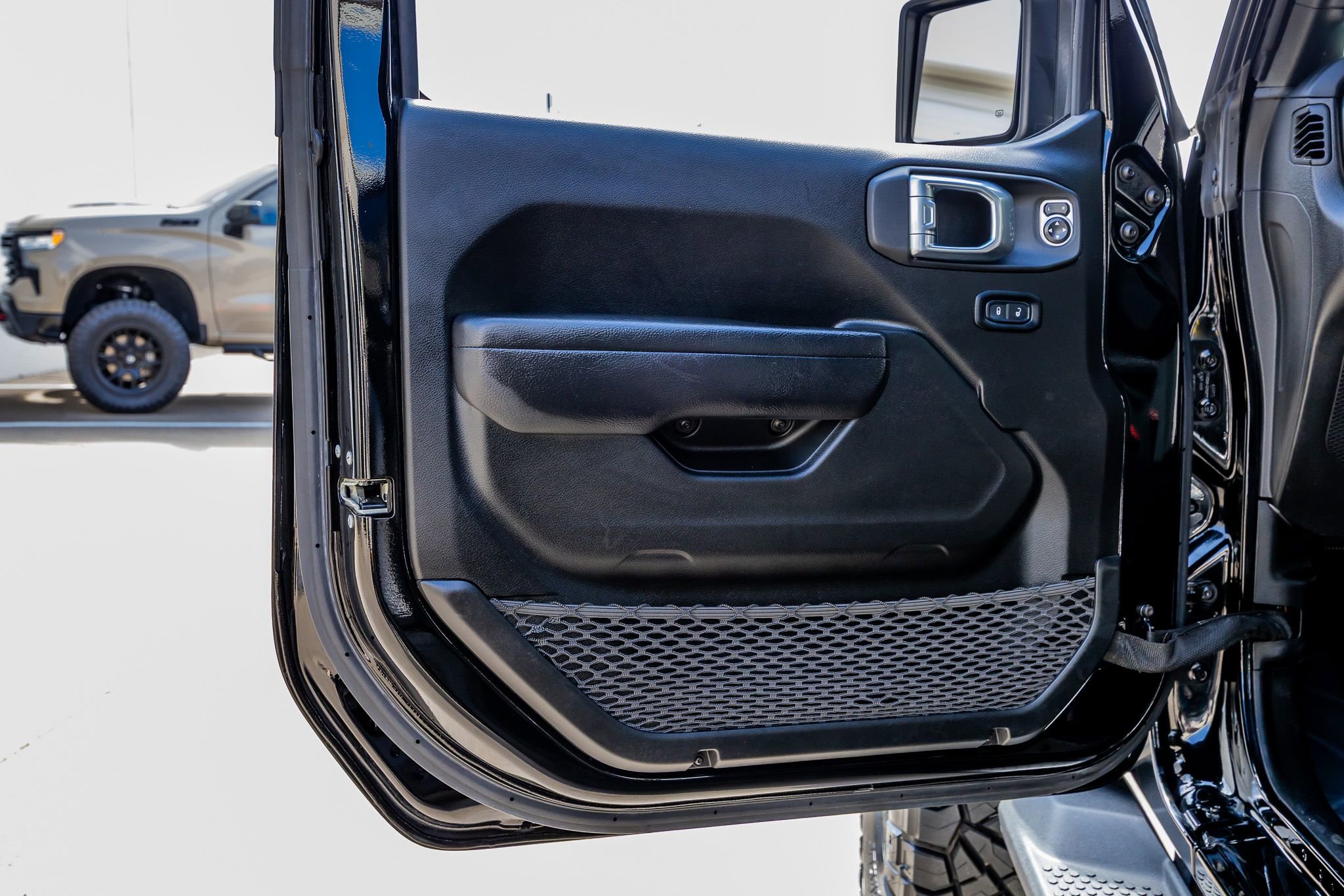 Used 2022 Jeep Wrangler Unlimited Sport w/ Sun And Sound Package image 37