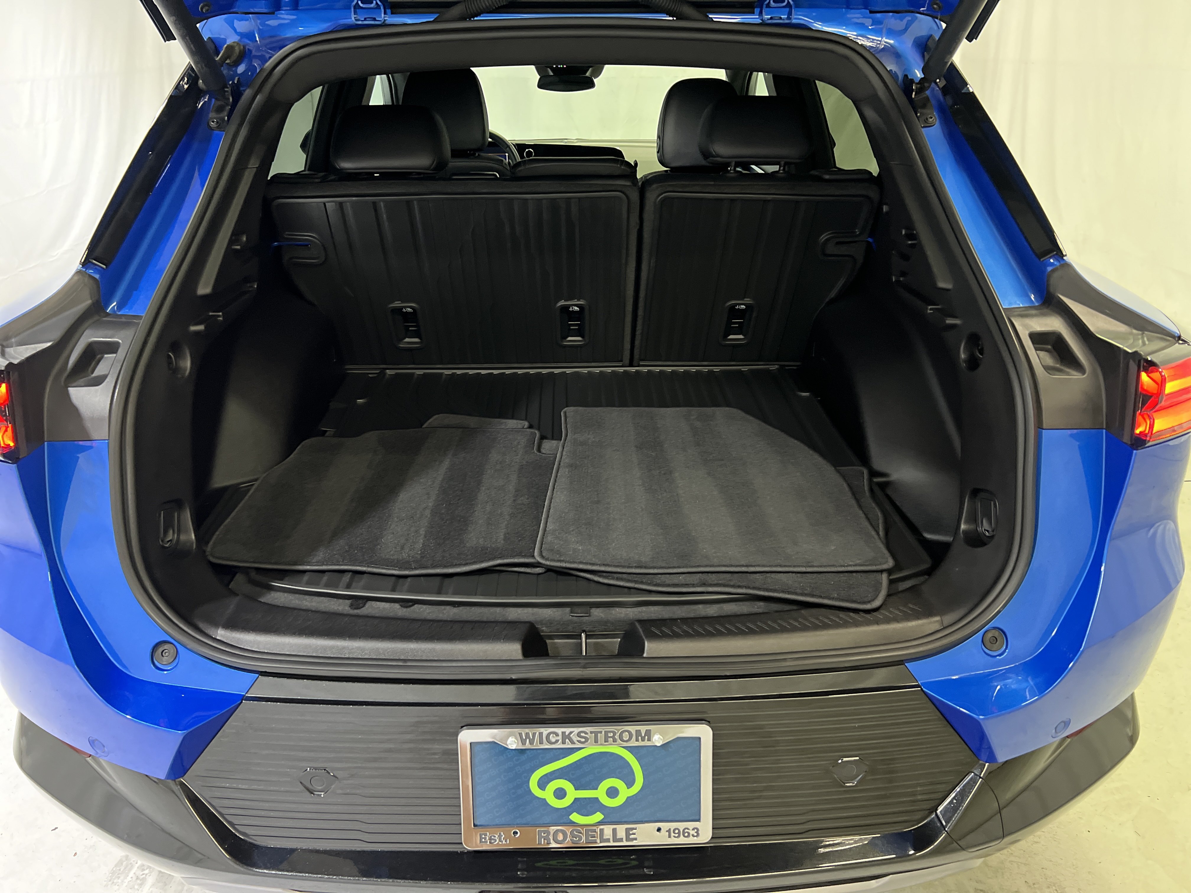 Certified 2024 Chevrolet Equinox EV LT FWD image 14