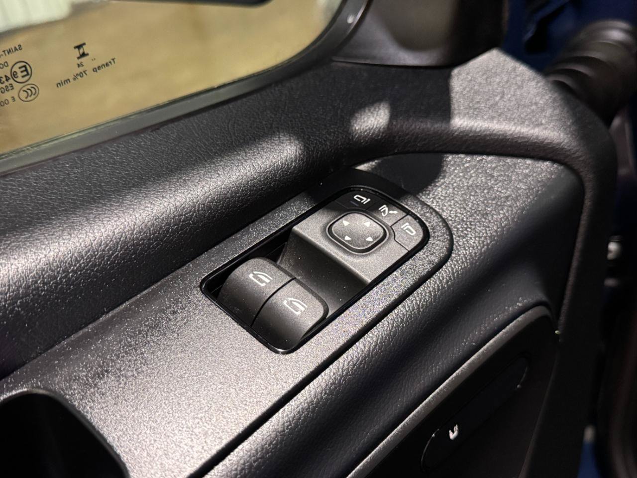 Used 2024 Mercedes-Benz Sprinter 2500 image 19