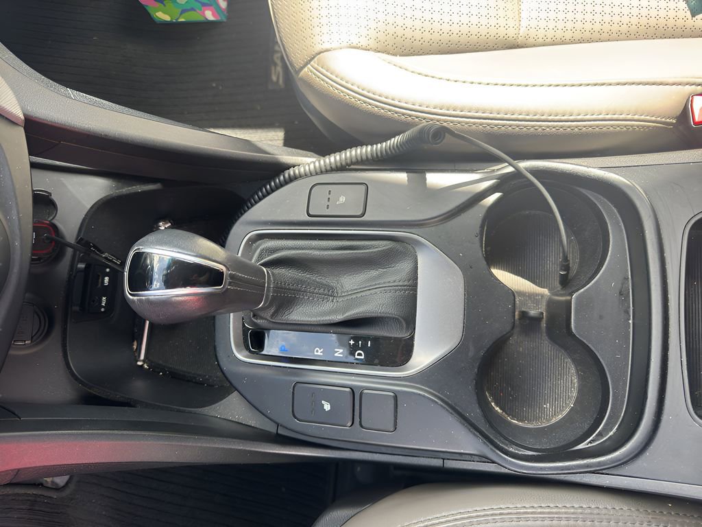 Used 2013 Hyundai Santa Fe Sport image 11