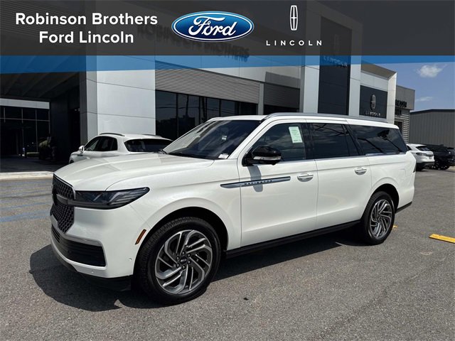 New 2025 Lincoln Navigator L Reserve image 1