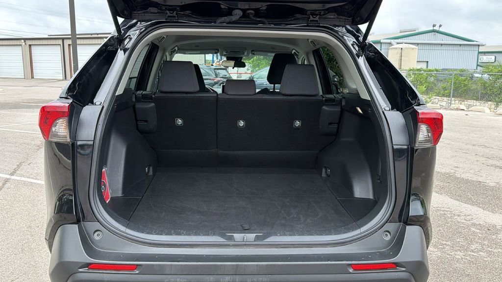 Certified 2025 Toyota RAV4 XLE image 37