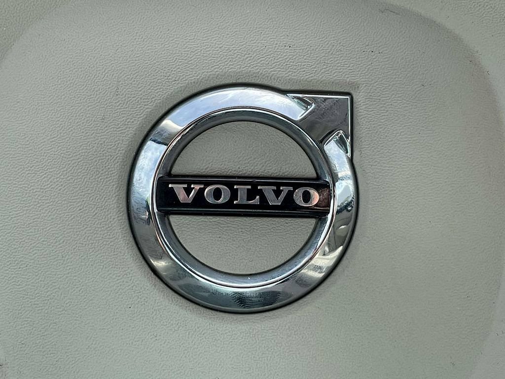 Used 2018 Volvo XC60 T5 Inscription w/ Convenience Package AWD/4WD image 32