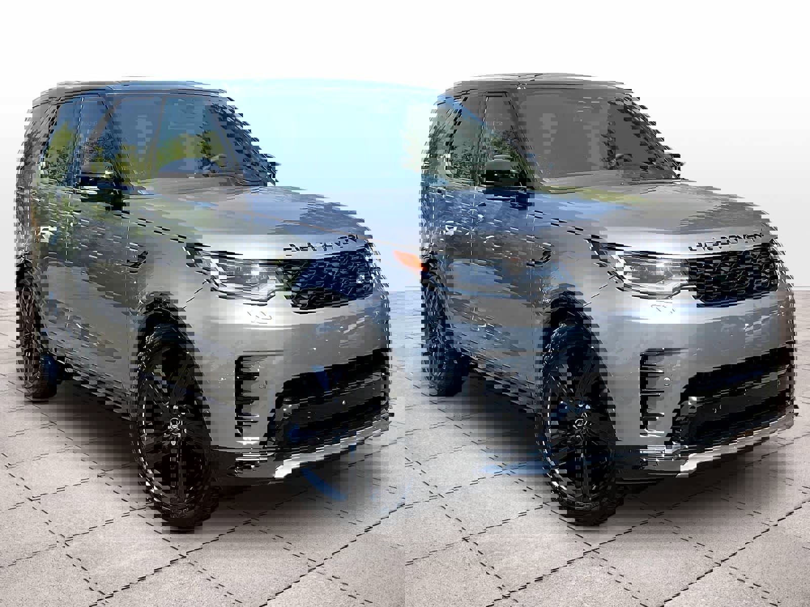 New 2025 Land Rover Discovery Dynamic SE image 2