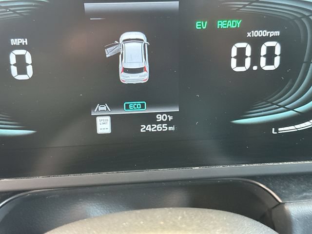 Certified 2024 Kia Niro LX FWD image 12