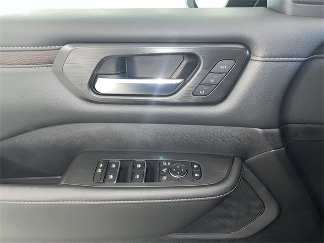 New 2026 Nissan Armada SL w/ Captain's Chari Seat Package image 28