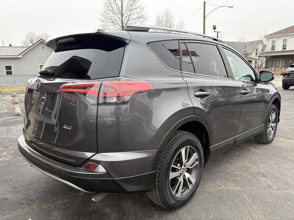 Used 2018 Toyota RAV4 XLE image 5