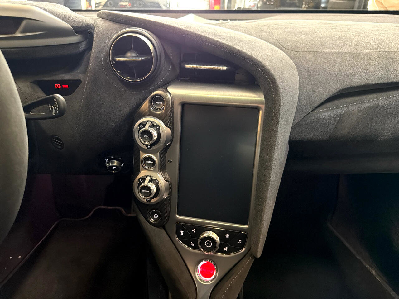 Used 2019 McLaren 720S image 25