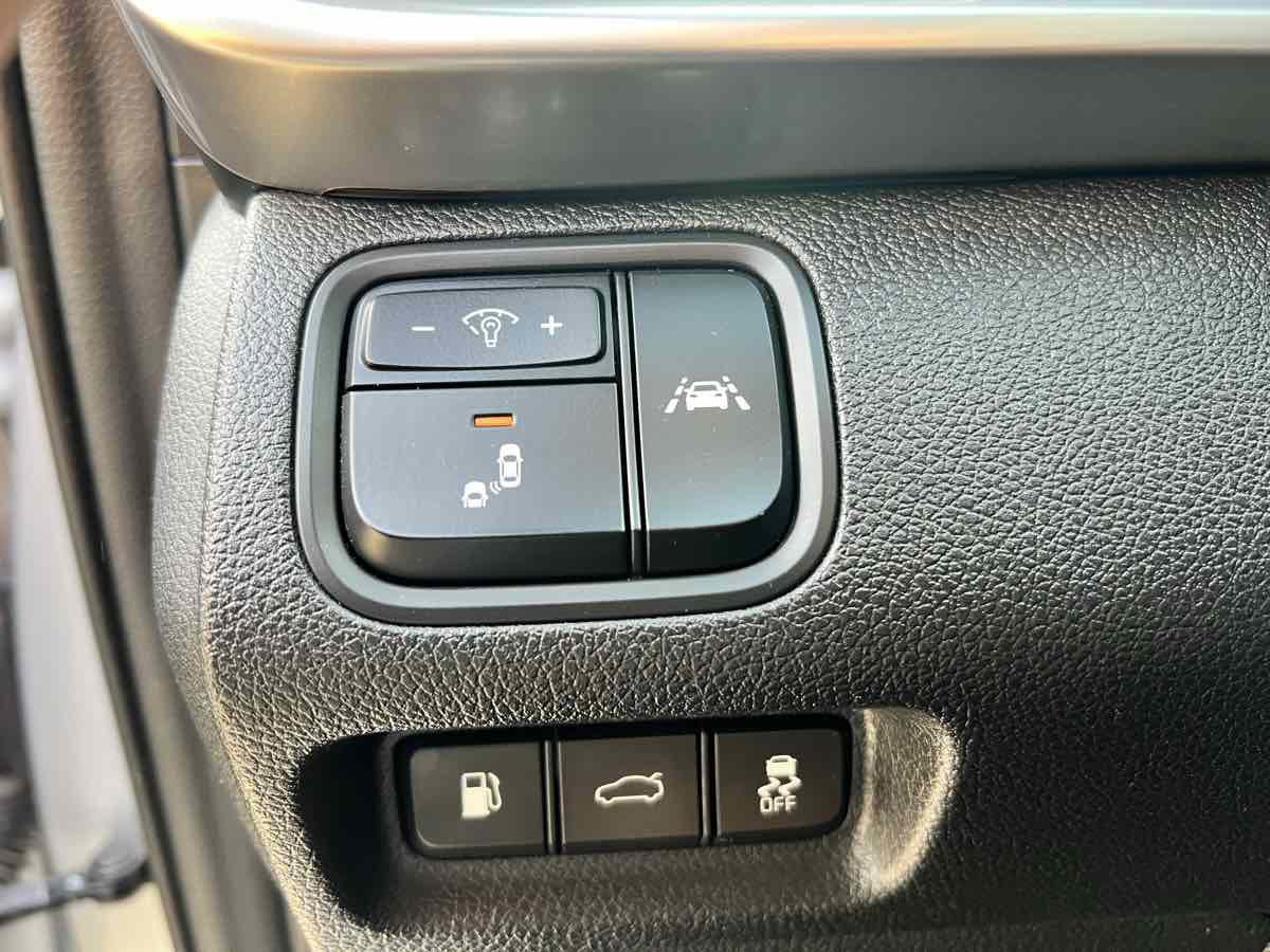 Used 2020 Kia Optima LX image 13