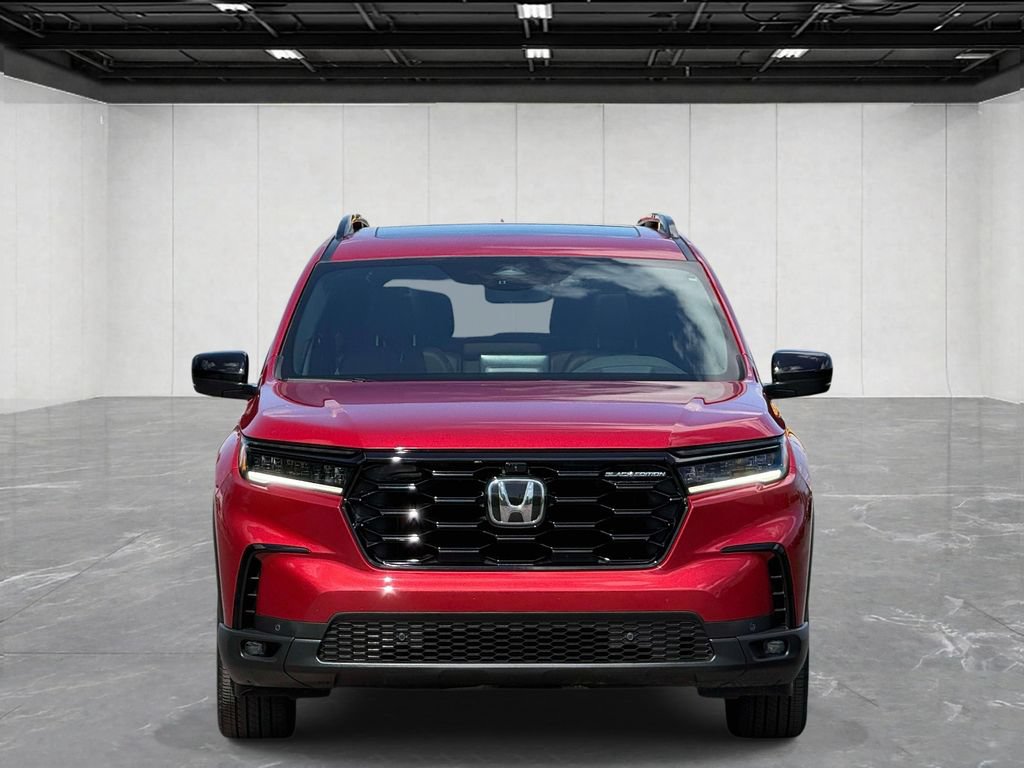 Used 2025 Honda Pilot Black Edition image 2