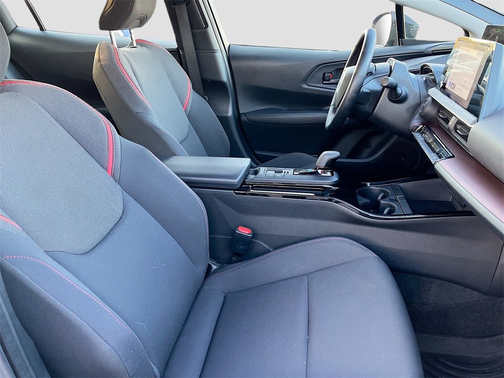 Used 2024 Toyota Prius Prime SE image 25