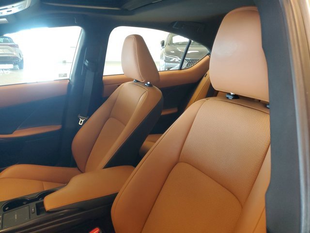 Used 2023 Lexus IS 300 w/ Comfort Package image 20