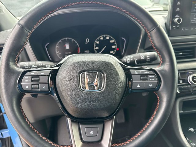 Used 2025 Honda Pilot TrailSport image 23