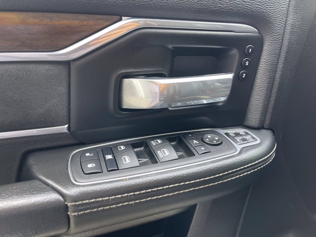 Used 2024 RAM 2500 Laramie AWD/4WD image 16