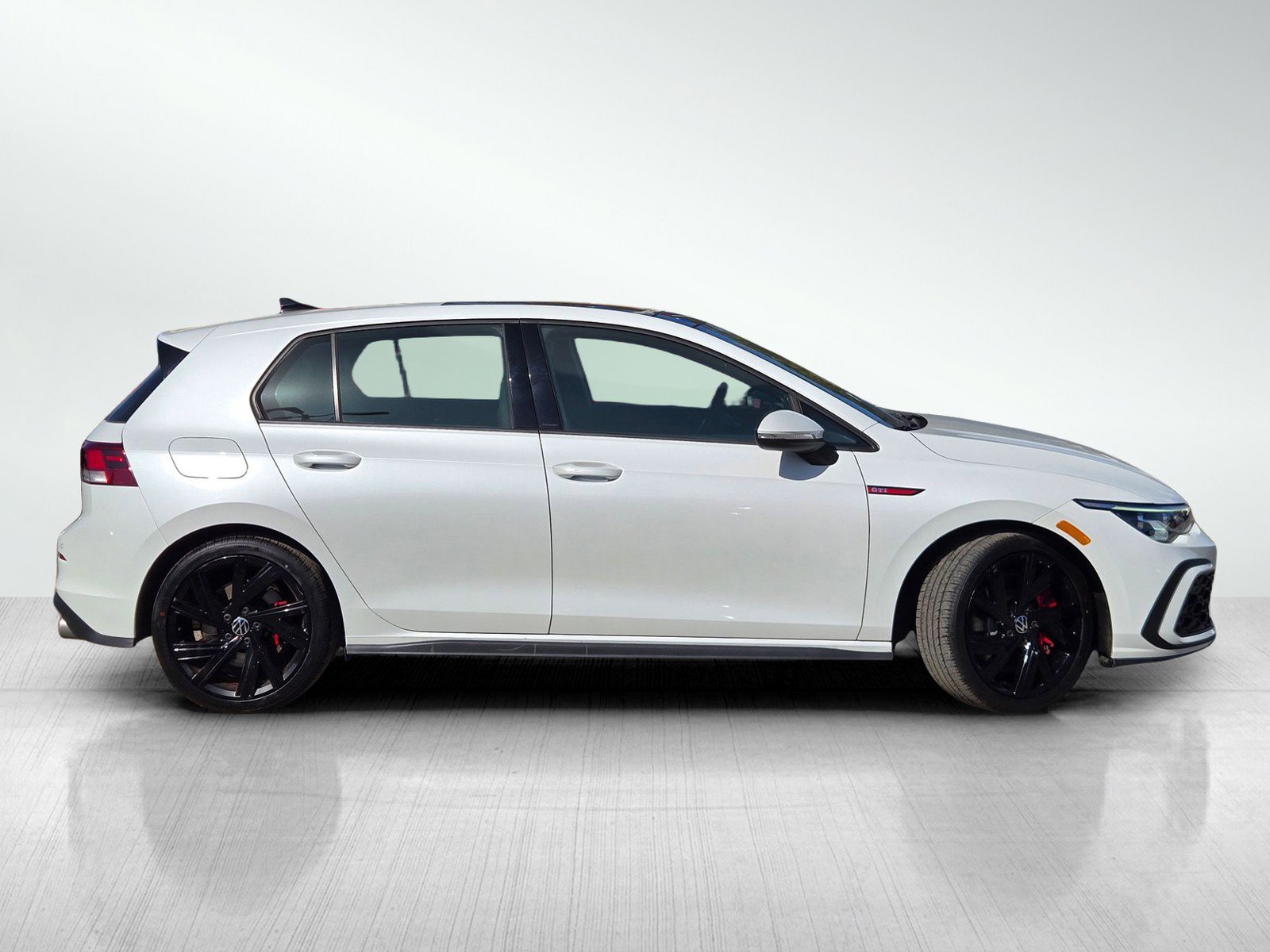 Used 2022 Volkswagen GTI SE w/ SE Leather Package image 3