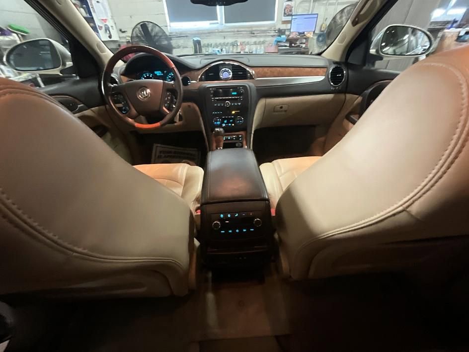 Used 2012 Buick Enclave Leather FWD image 3