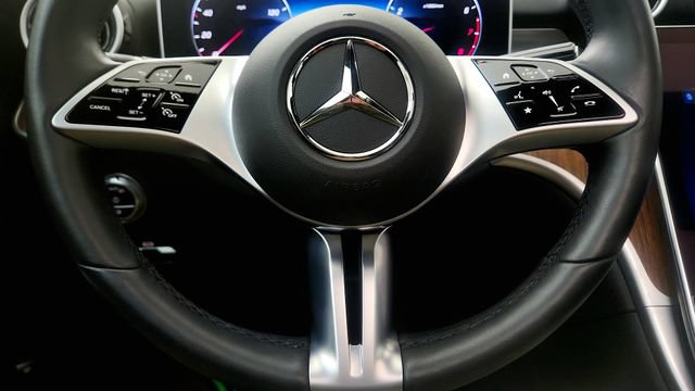 Used 2024 Mercedes-Benz C 300 4MATIC Sedan image 58