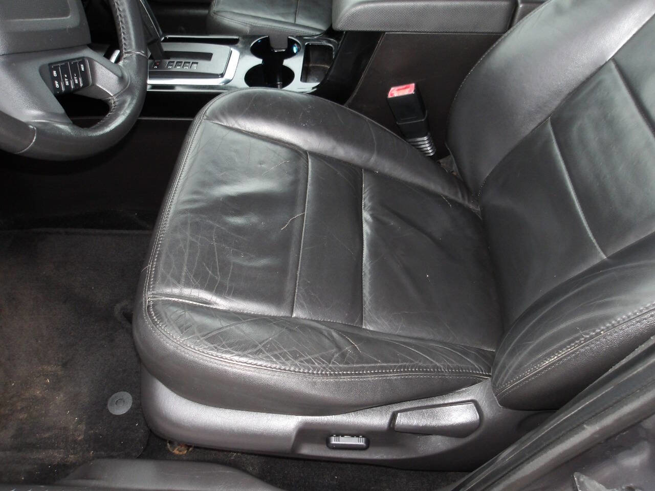 Used 2011 Ford Escape Limited image 20