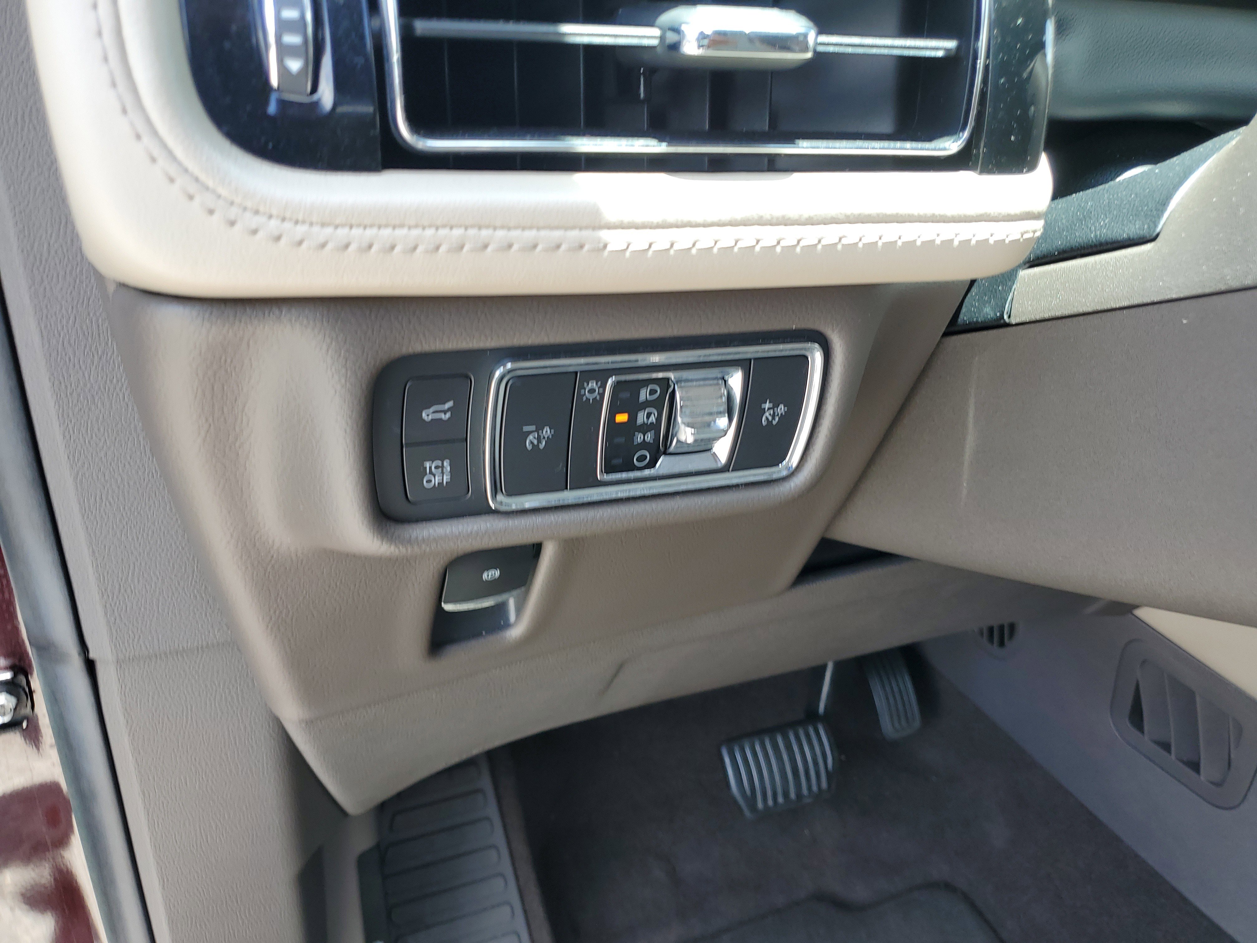 Certified 2021 Lincoln Nautilus Standard image 19