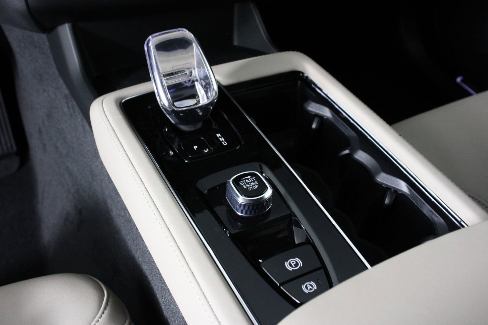 New 2026 Volvo XC90 T8 Plus image 7