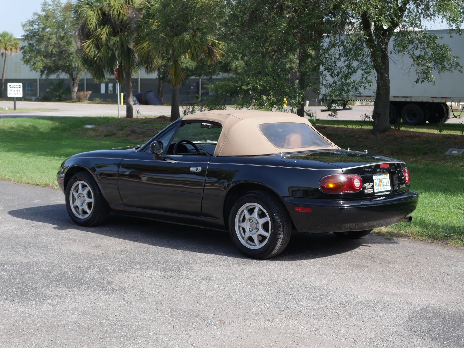 Used 1997 MAZDA MX-5 Miata RWD image 95