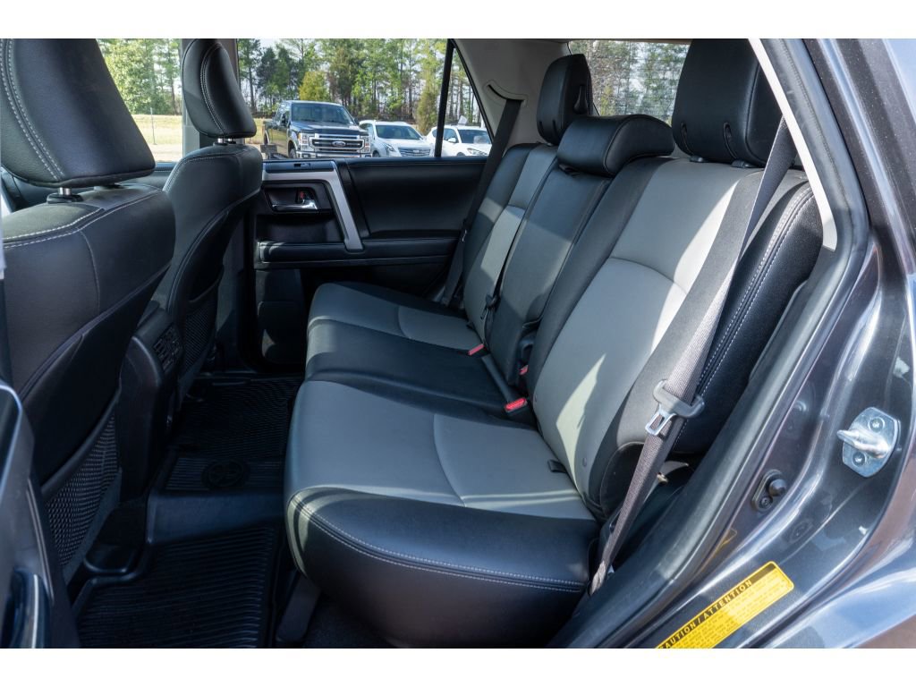 Used 2020 Toyota 4Runner SR5 Premium image 13