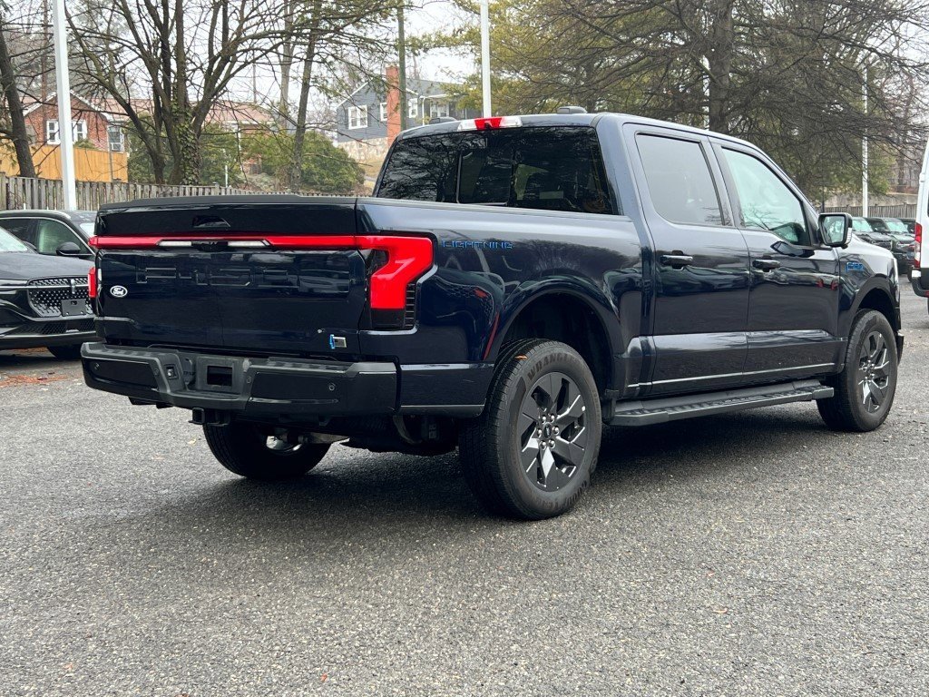 Used 2024 Ford F150 Lightning Lariat image 5