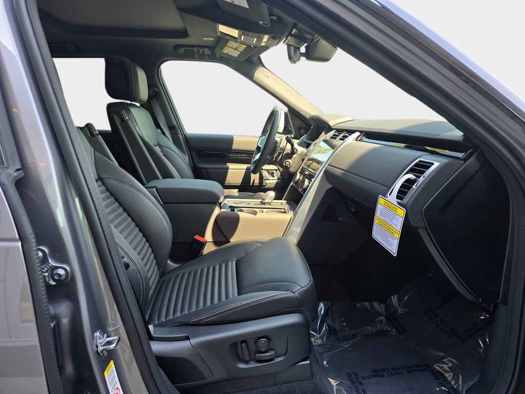 New 2026 Land Rover Discovery S AWD/4WD image 10