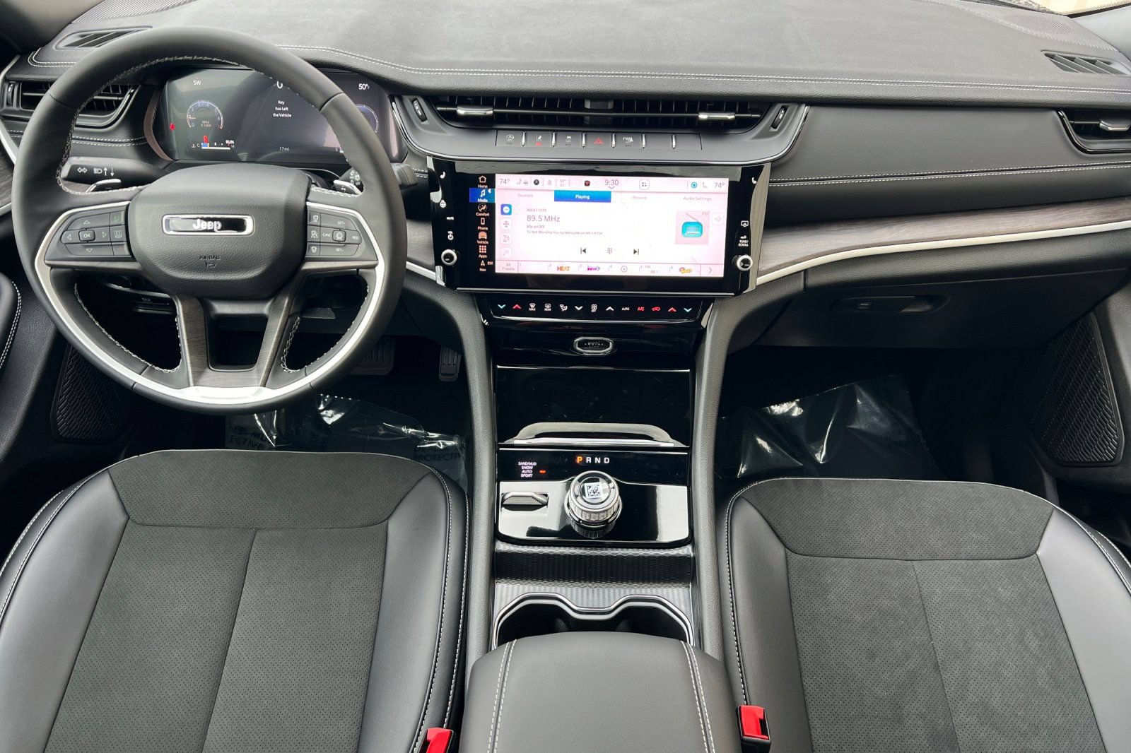 New 2026 Jeep Grand Cherokee Altitude AWD/4WD image 4