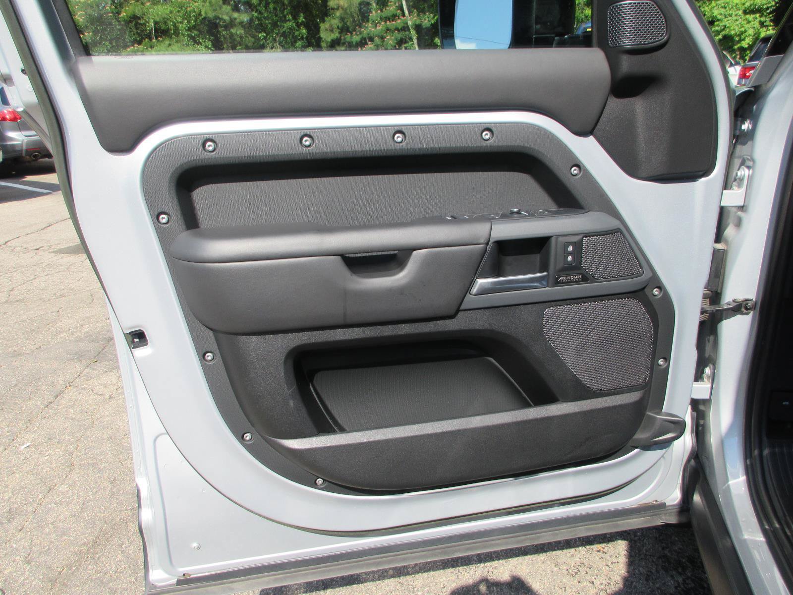 Used 2023 Land Rover Defender 110 X AWD/4WD image 17