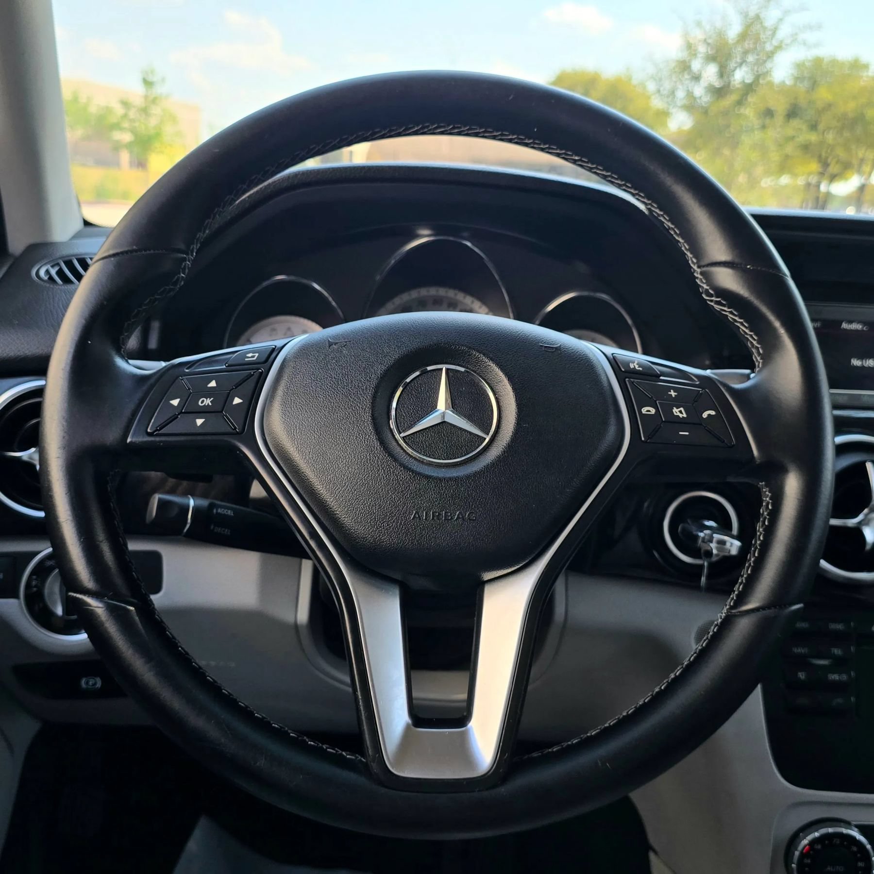 Used 2014 Mercedes-Benz GLK 350 2WD image 27