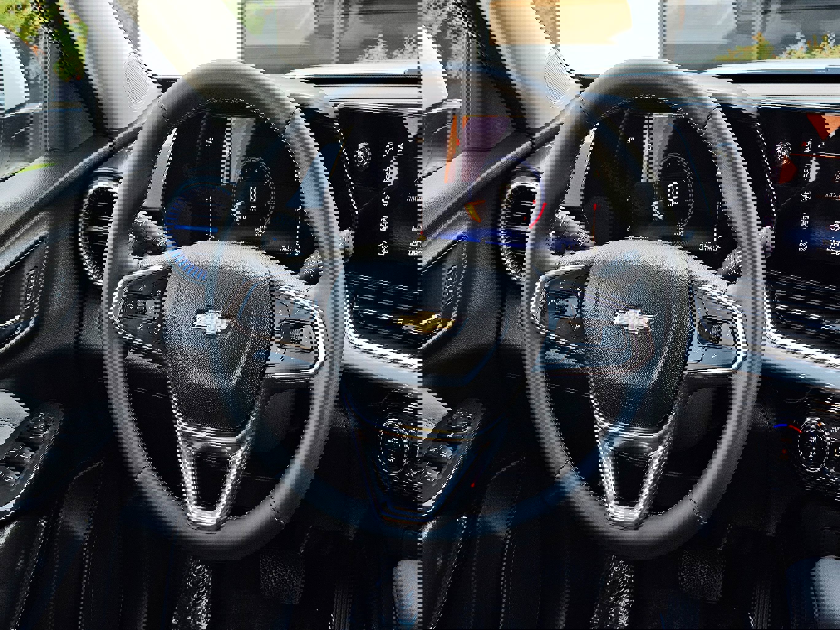 Used 2025 Chevrolet Trax LT w/ LT Convenience Package image 25