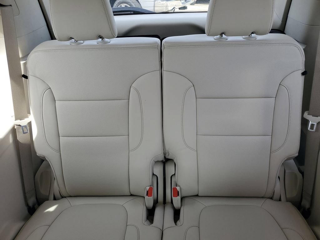 Used 2023 GMC Acadia Denali w/ Denali Ultimate Package FWD image 24