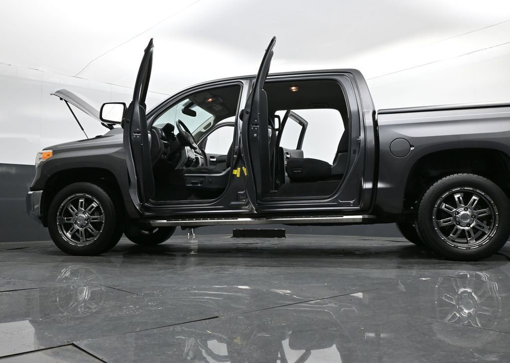 Used 2014 Toyota Tundra SR5 w/ SR5 Upgrade Package image 32