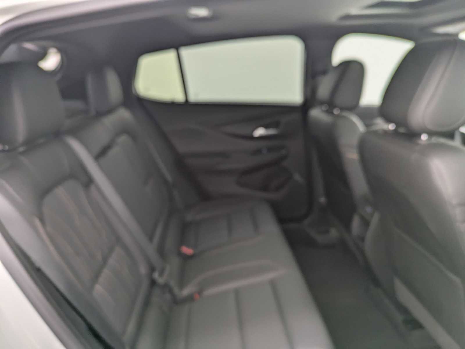 Used 2025 Buick Envista Avenir image 20