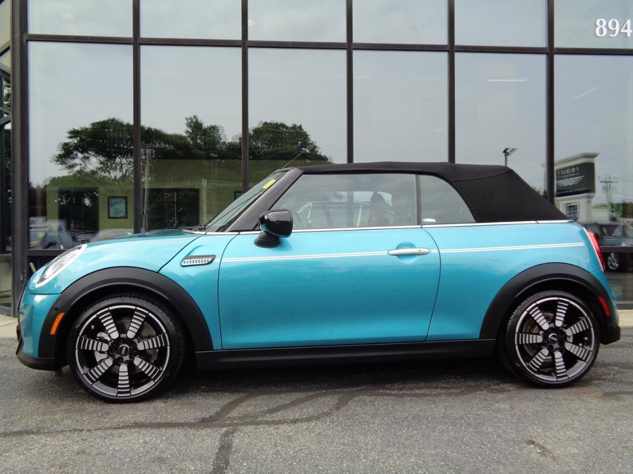 Used 2024 MINI Cooper S w/ Seaside Edition FWD image 13