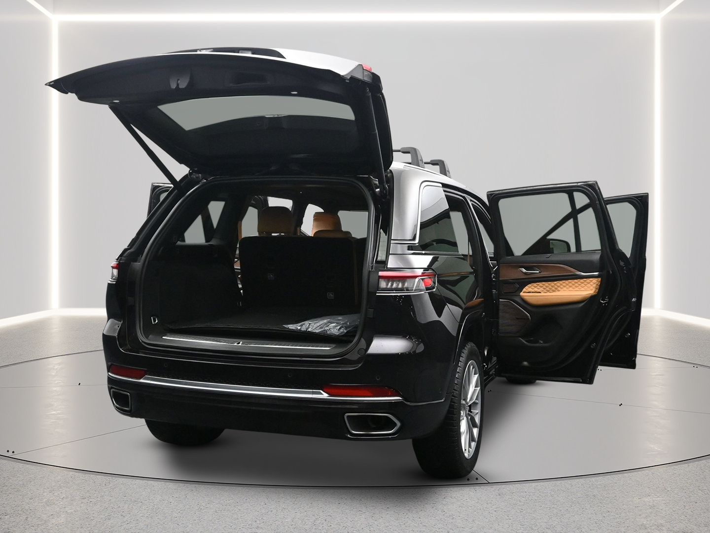 Used 2022 Jeep Grand Cherokee Summit w/ Advanced Protech Group IV AWD/4WD image 9